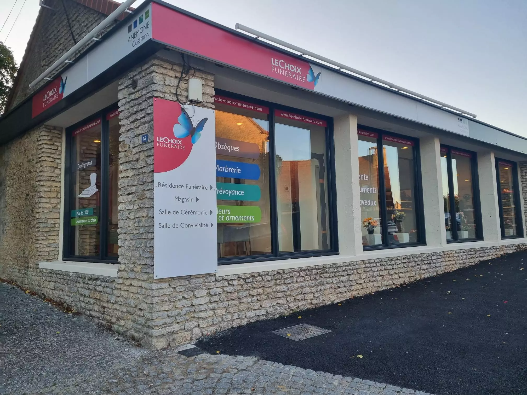 Pompes Funèbres Anémone à Caen : Un Accompagnement Funéraire Complet dans le Calvados